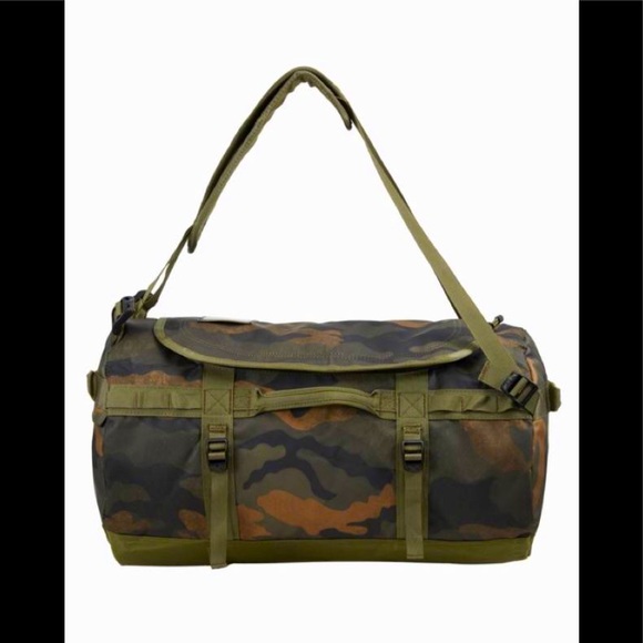 ✴️✴️ SOLD ✴️✴️ TNF Base Camp” Duffel Bag - Picture 5 of 8